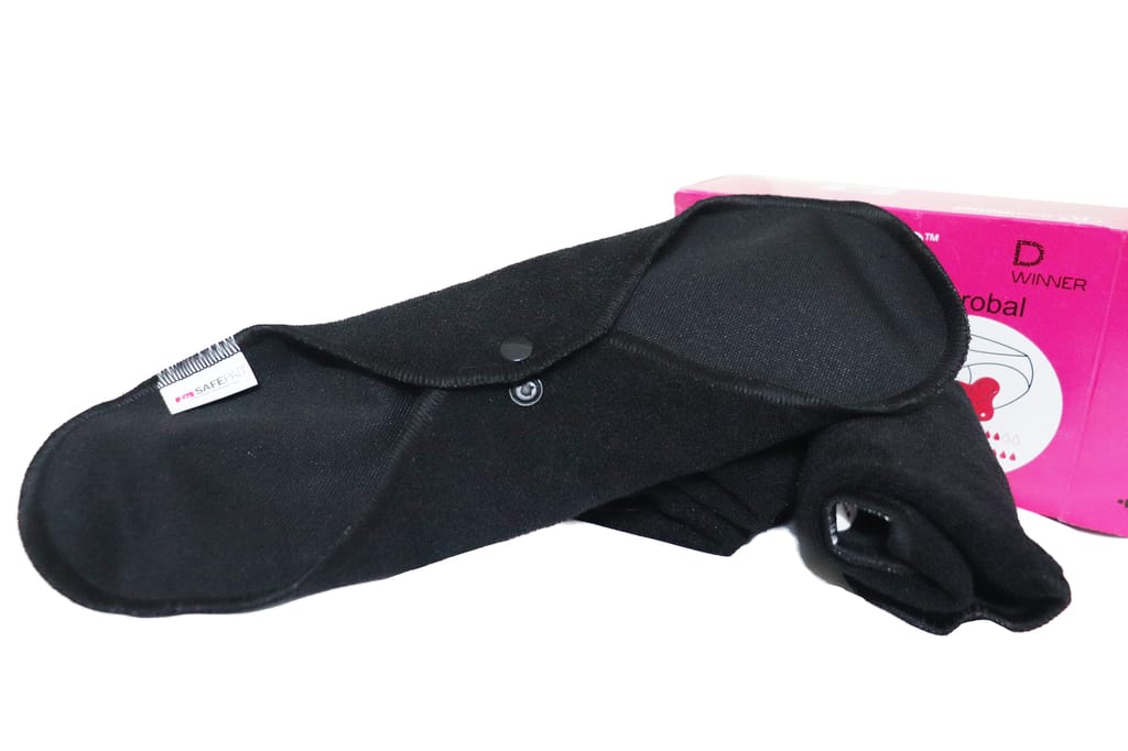 SAFEPAD REUSABLE & ANTIMICROBIAL SANITARY PADS ( BLACK ) view 2