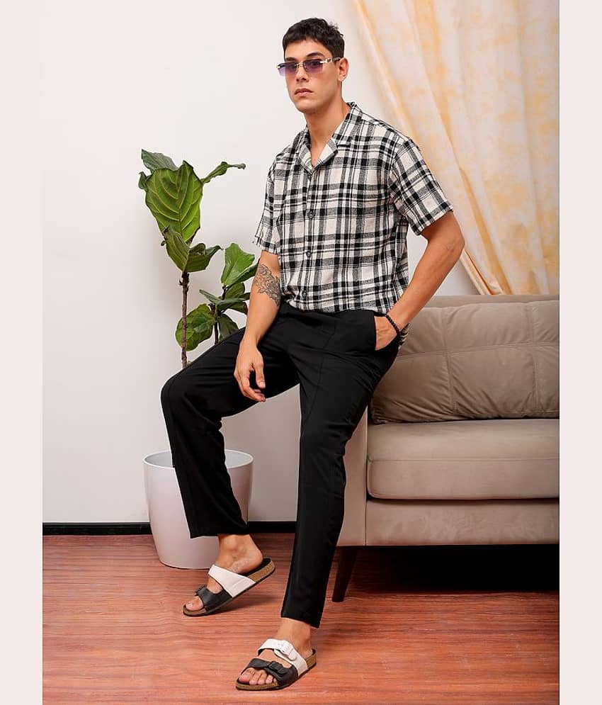The Indian Garage Co. 100% Cotton Relaxed Fit Checks Half Sleeves Men's Casual Shirt - Black ( Pack of 1 ) view 2