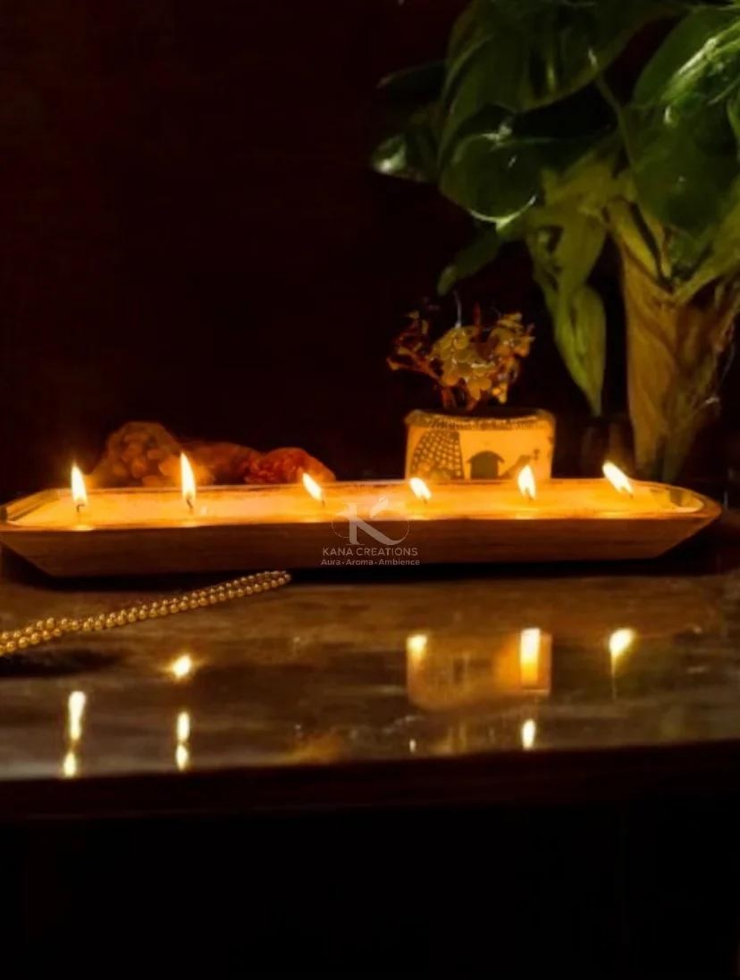 Elite 6 Wick Hand Carved Dough Soy Candle