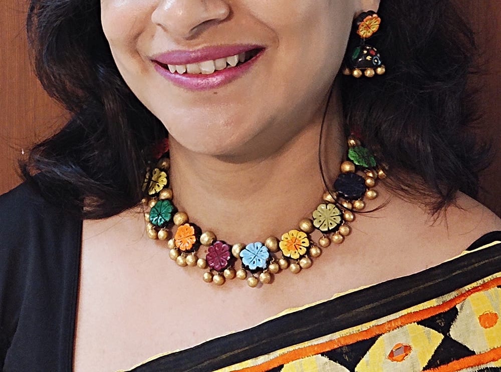 Multi-coloured floral terracotta necklace set view 2