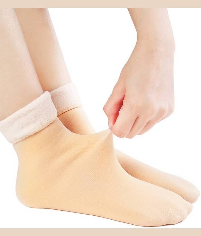 EASTERN CLUB Pack of 4 Women's Velvet Ankle Length Socks ( Multicolor ) view 2