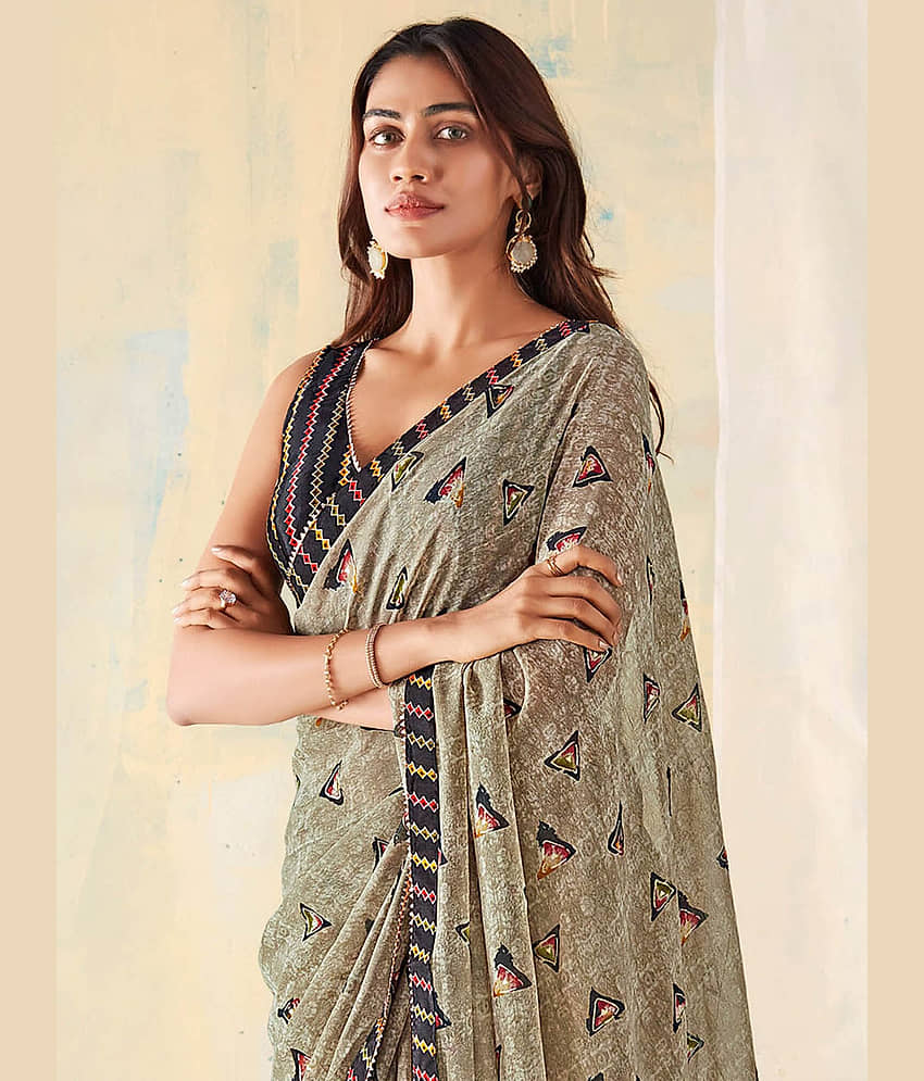 BLEESBURY Georgette Striped Saree With Unstitched Blouse Piece ( Green ) view 2