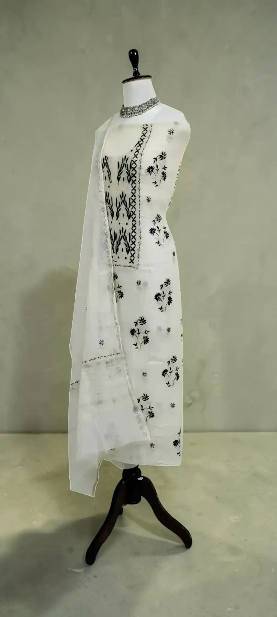 Lucknow Chikankari Hand-Embroidered Mul Cotton Dress Material view 2