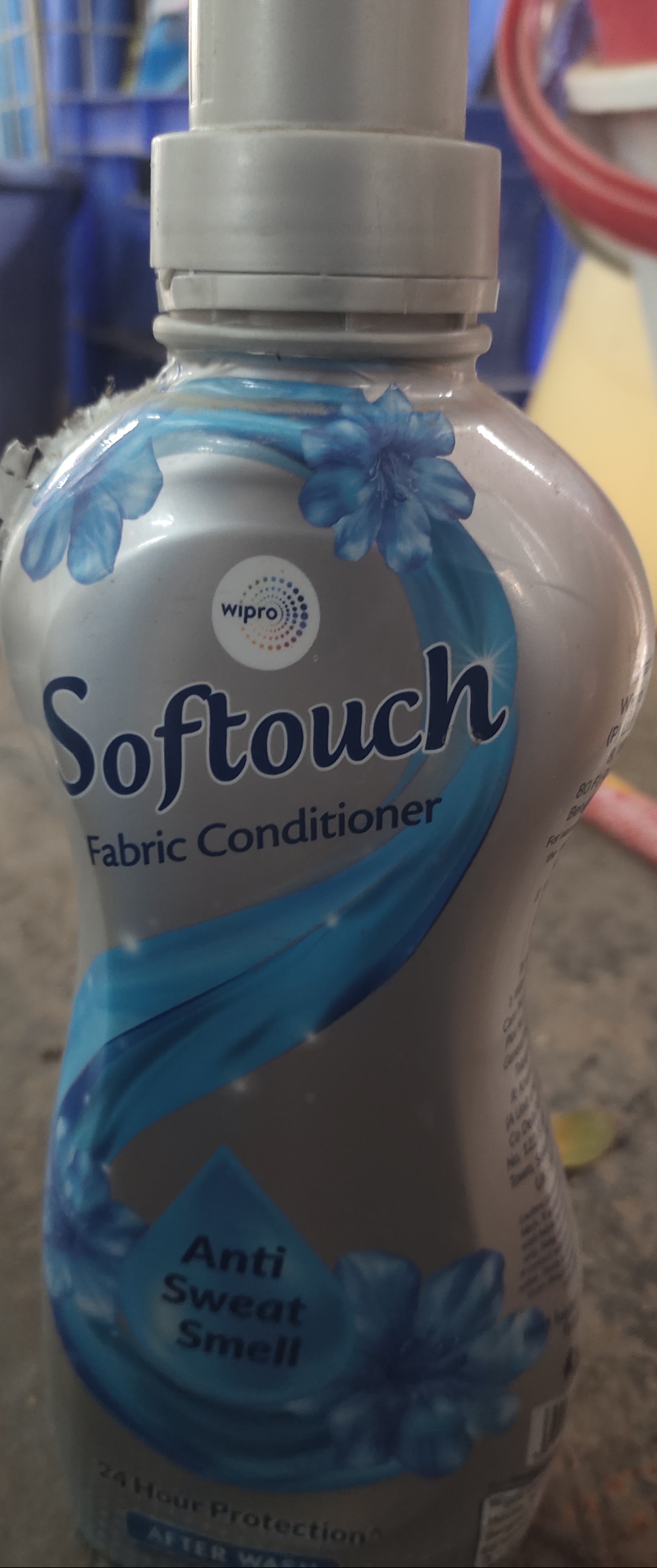 Softouch fabric conditioner anti sweat smell