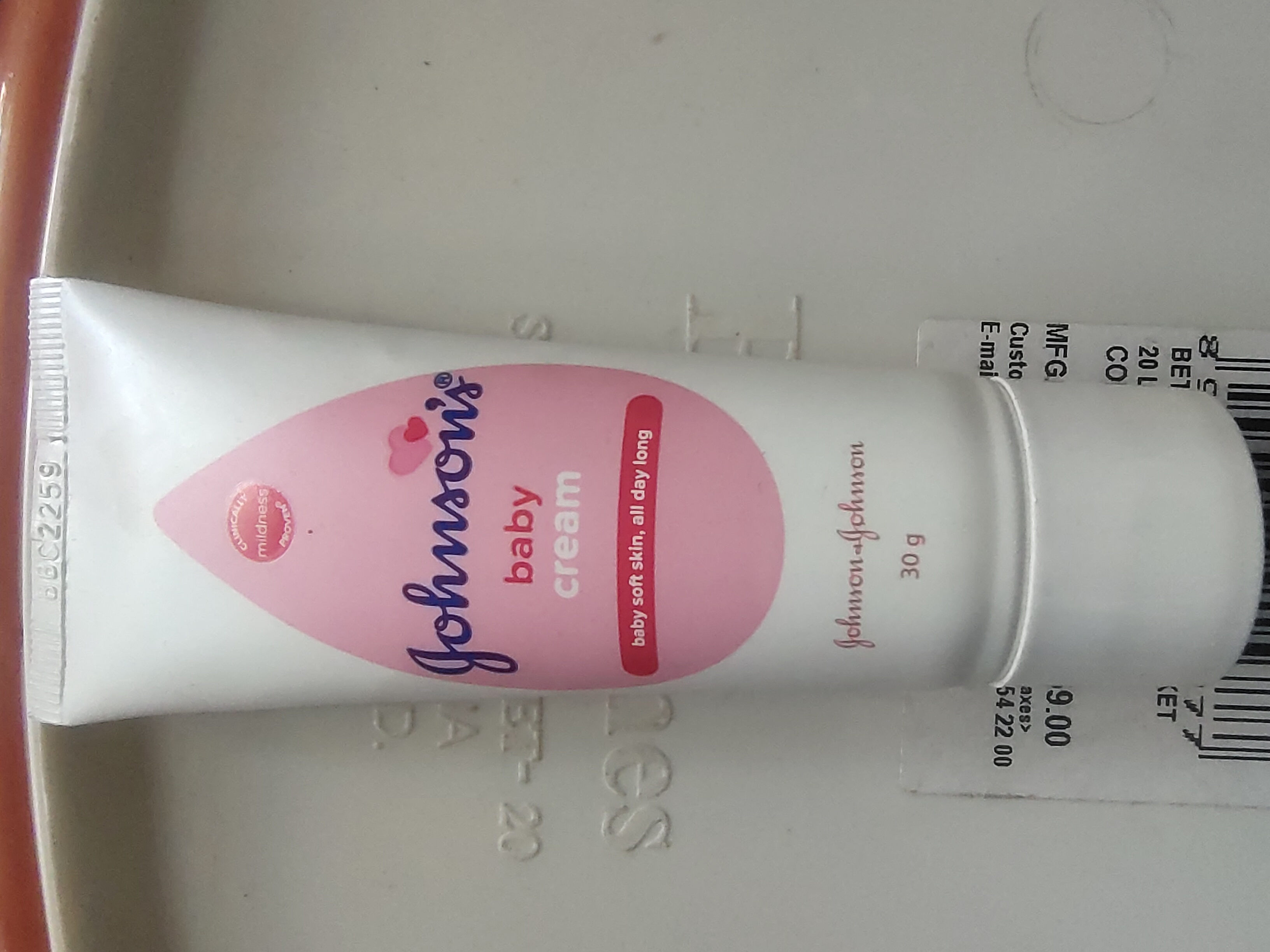 Johnson baby cream