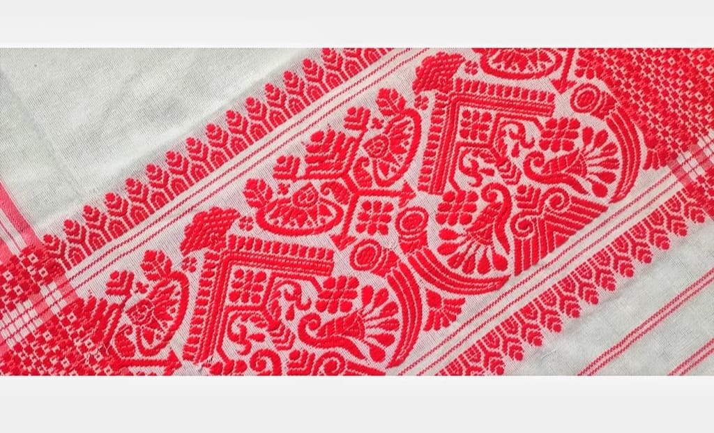 Assamese XORAI Design Traditional Gamusa view 2
