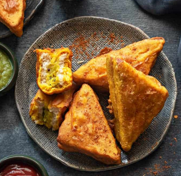 Aloo bread pakoda