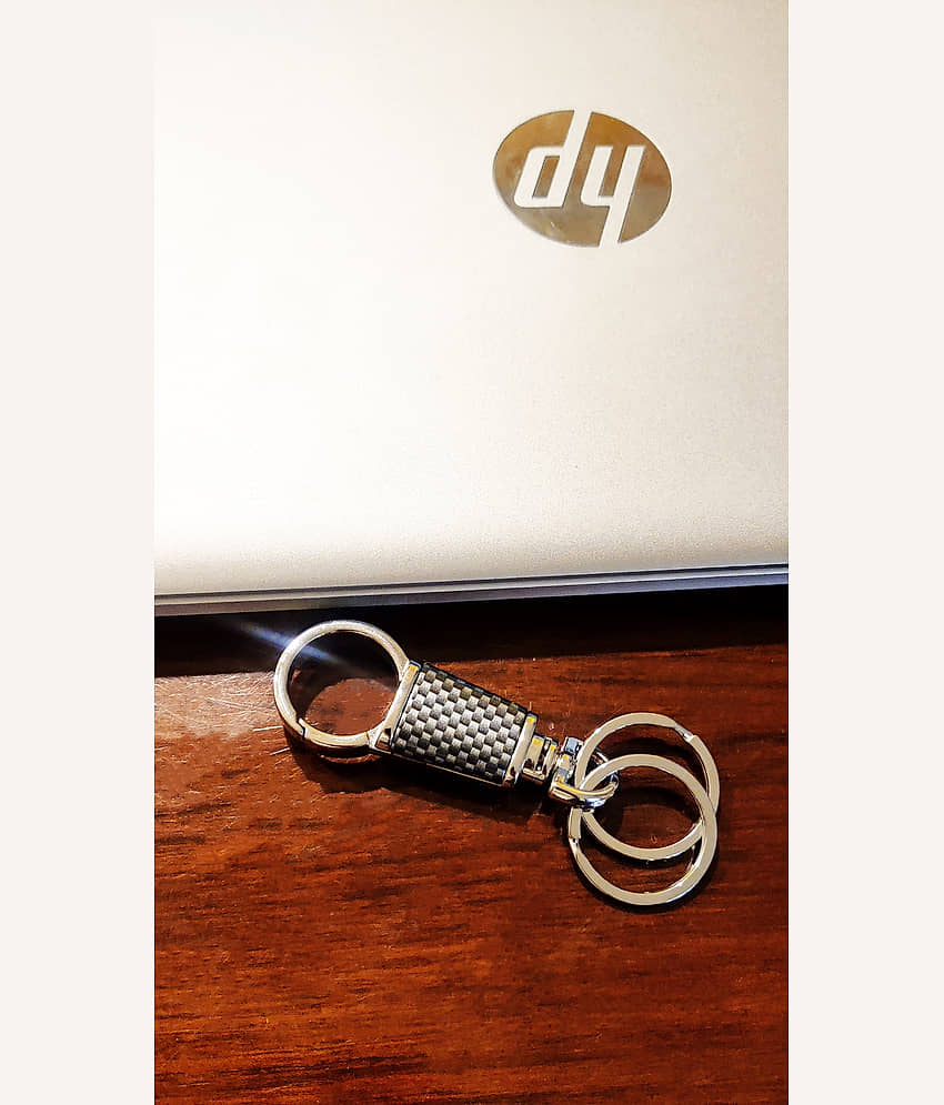 La Belleza Silver Stainless Steel Keychain - Pack of 1 view 2