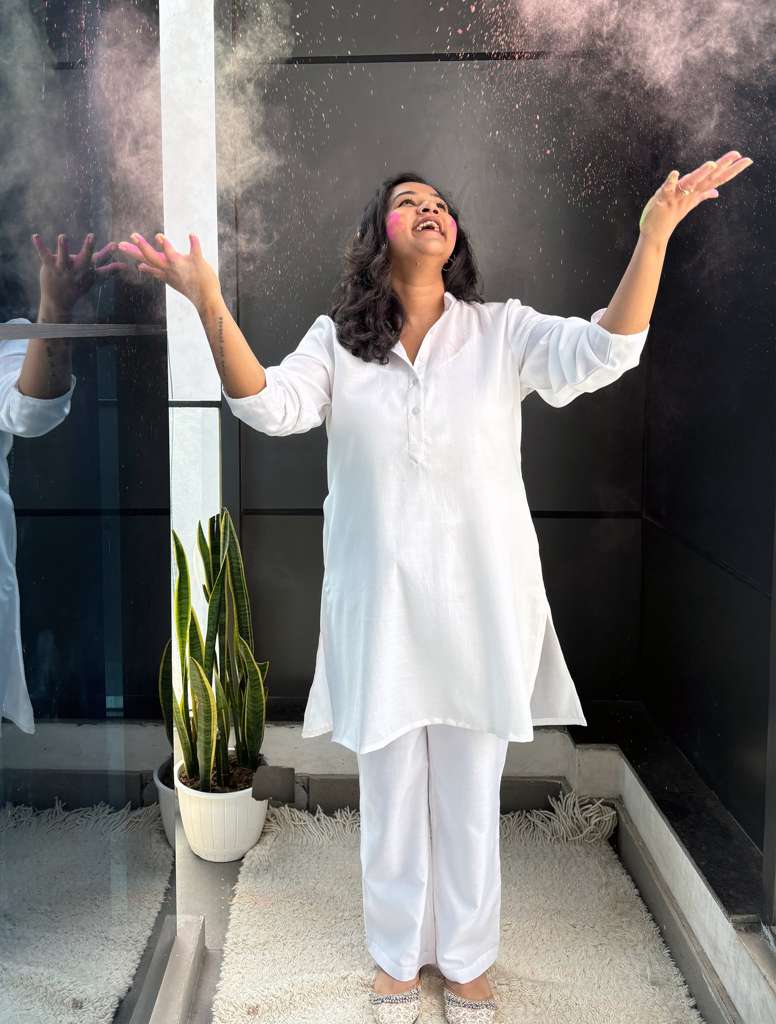 trueBrowns White Slub Holi Kurta - White (S) view 2
