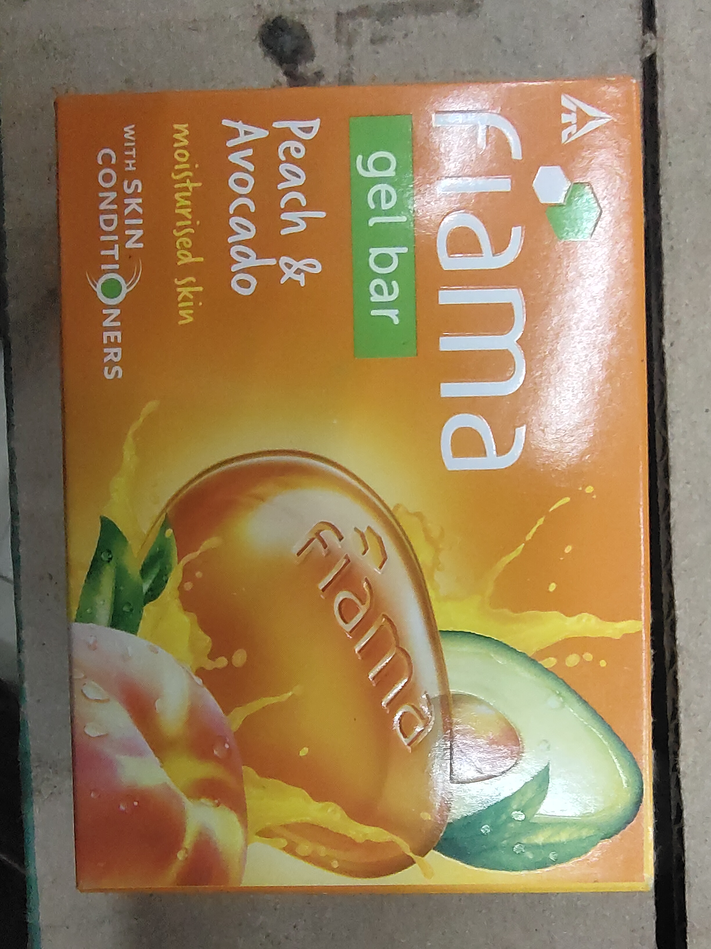 Fiama gel bathing bar peach & avocado