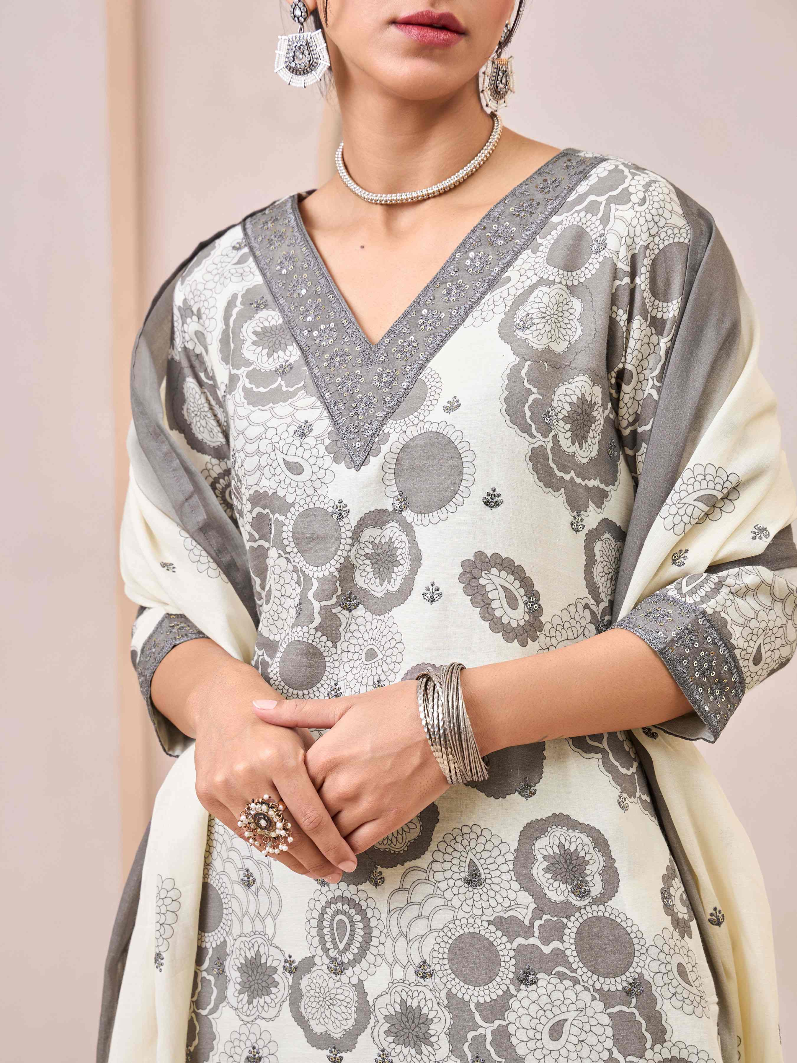 Grey Pure Cottonfloral Printed Kurti Set & Dupatta With Sequins Embroidery view 2