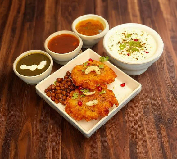 Mathurwalas Special Honey Aloo Tikki