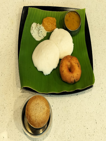 Bf combo 3 ( idly 2 + vada 1 + coffee )
