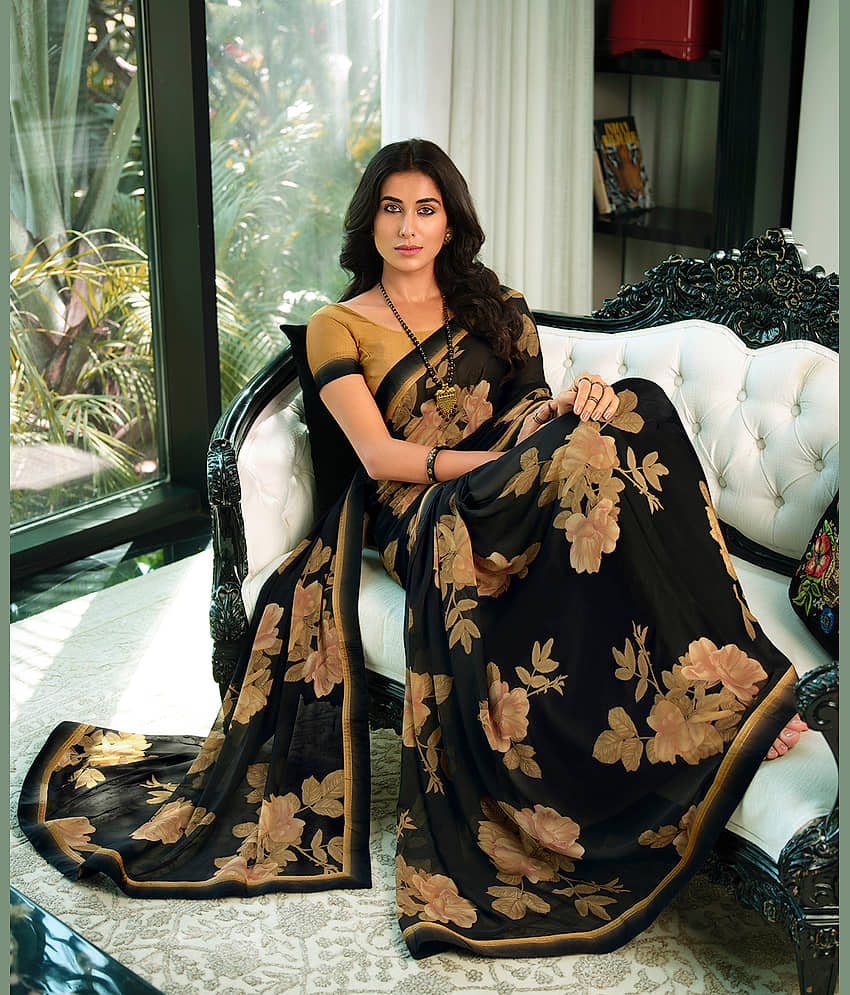 BLEESBURY Georgette Printed Saree With Unstitched Blouse Piece ( Lime Green ) view 2