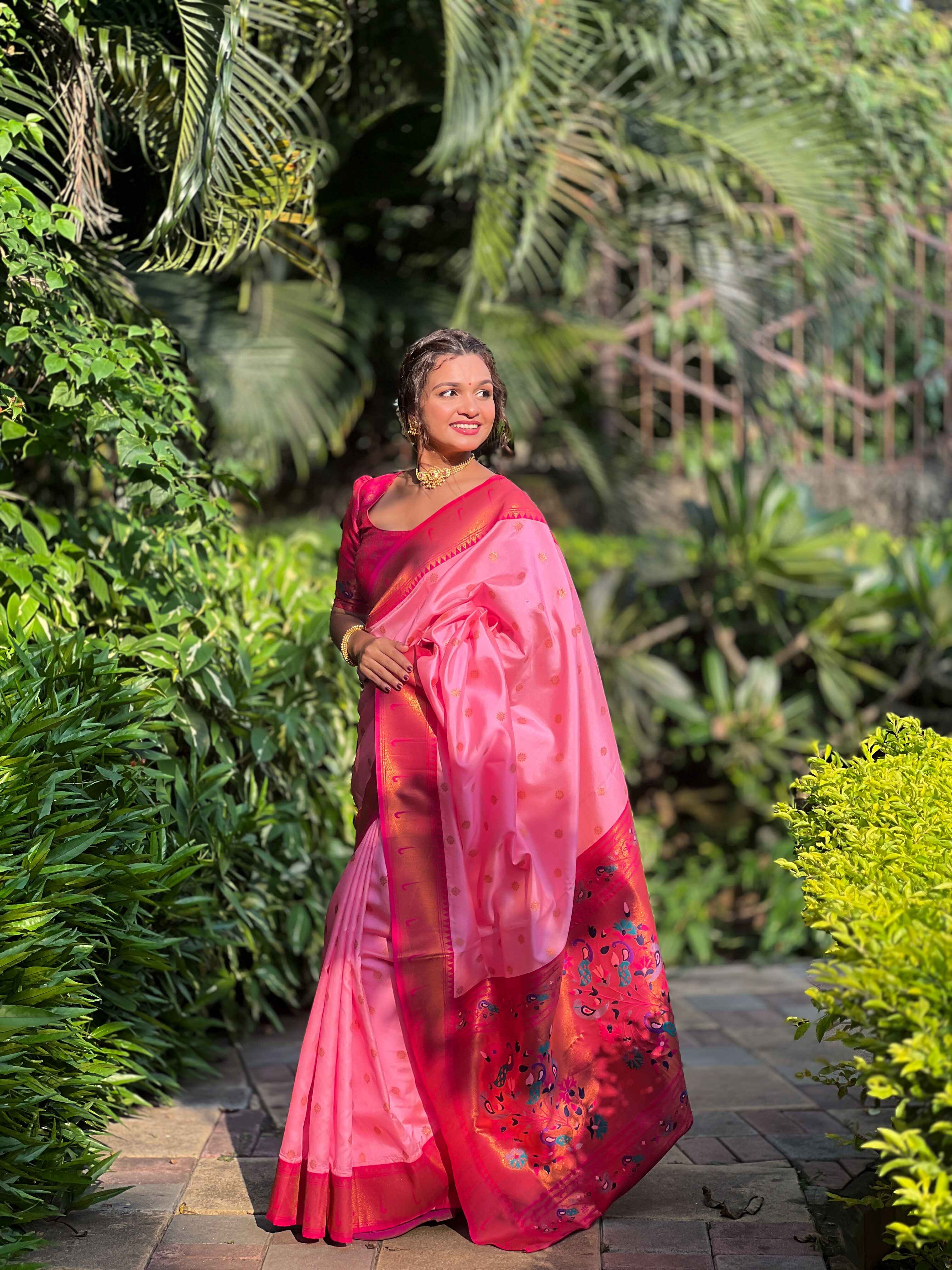 Yavira Silk Pink Women Jacquard Sarees view 2