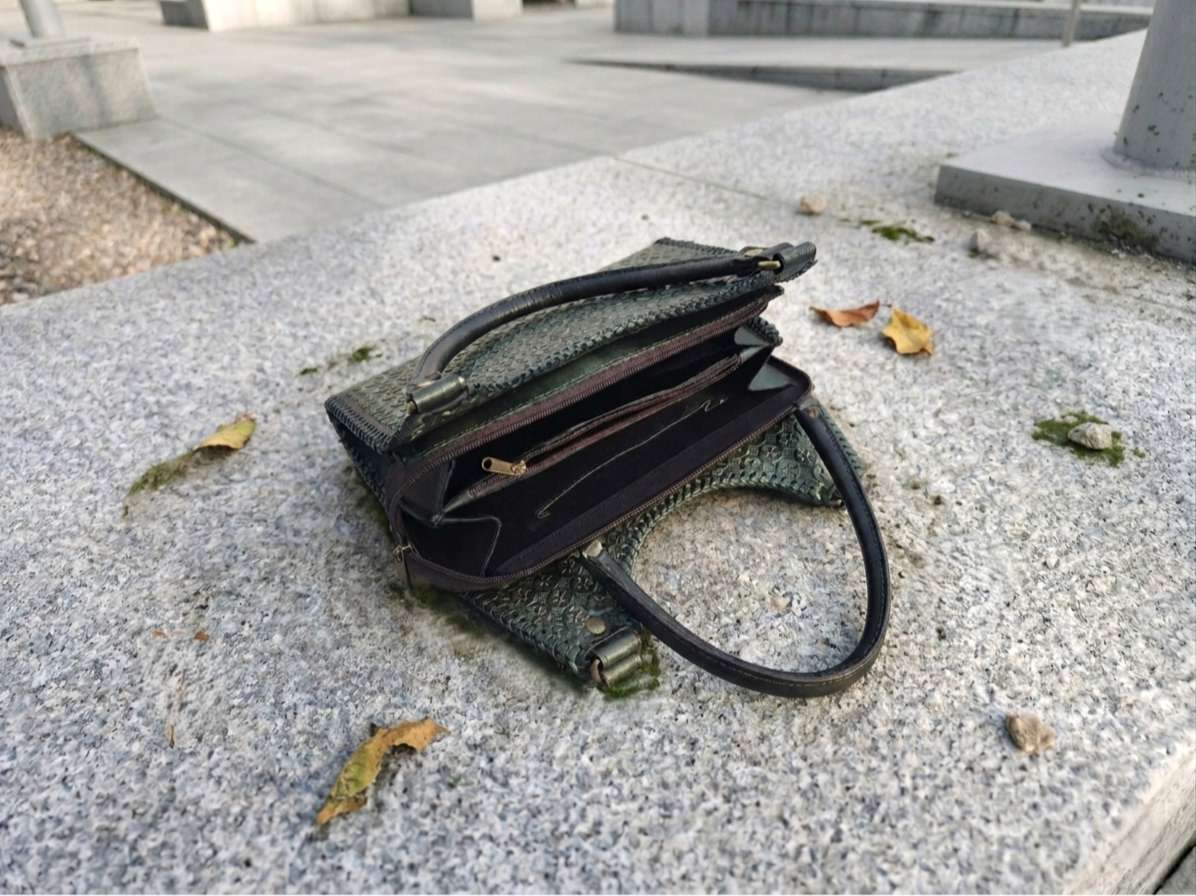 HerCloche Handle Tote view 2