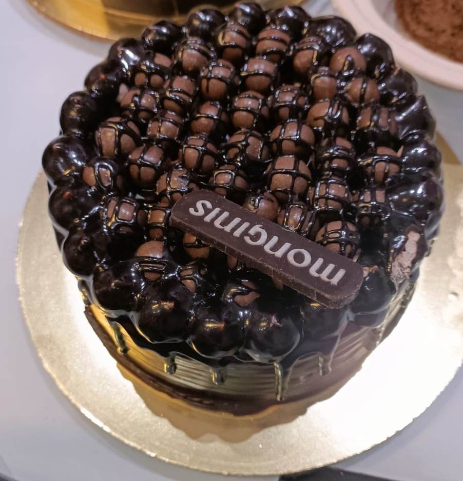 Monginis Chocolicious Cake 500 Gms view 2