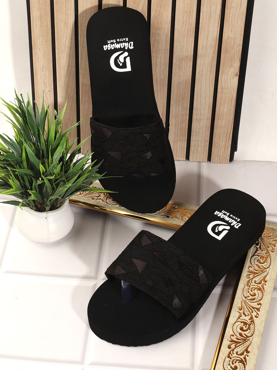 Dhamasa fancy women slipper, Dailywear ladies slipper, casual slipper view 2