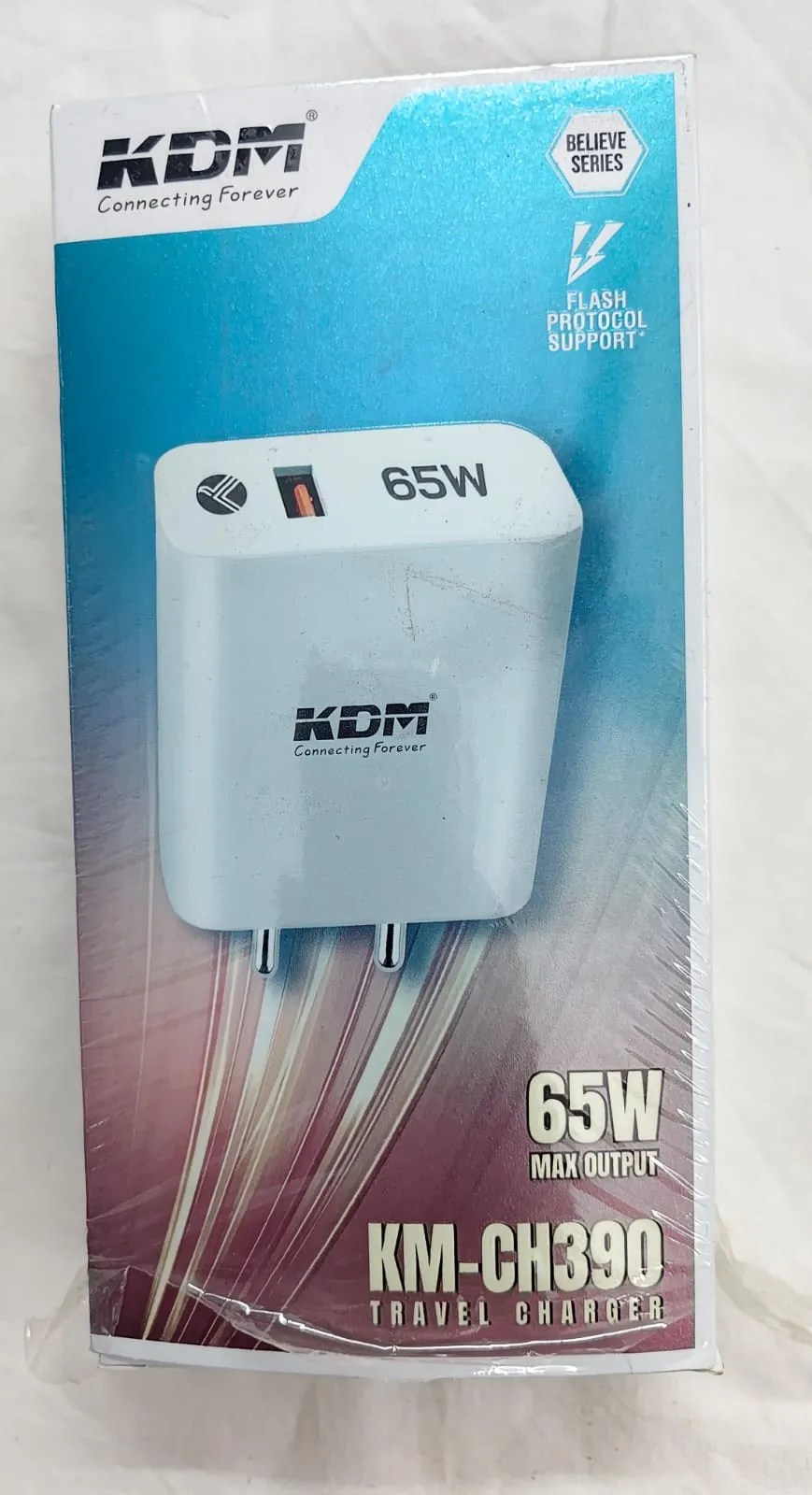 KDM 65W power Adapter view 2