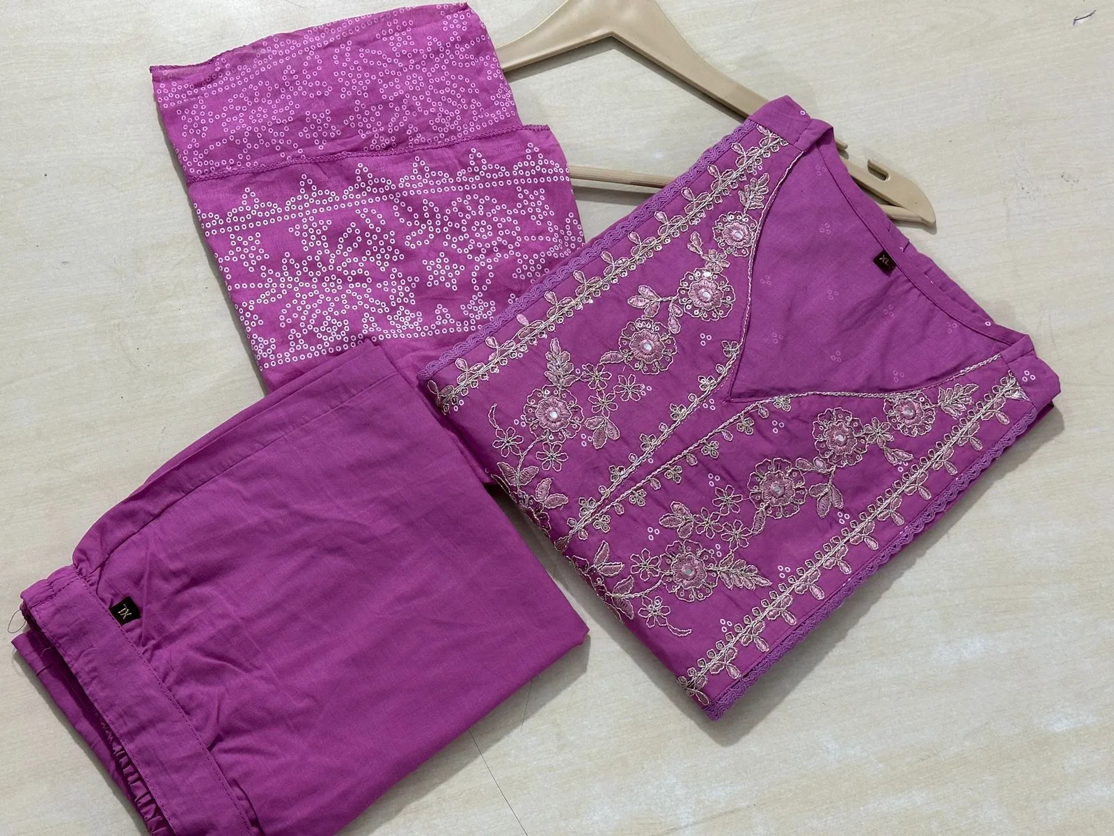Enjoy your festival with our Very Beautiful 3ps suit Set view 2