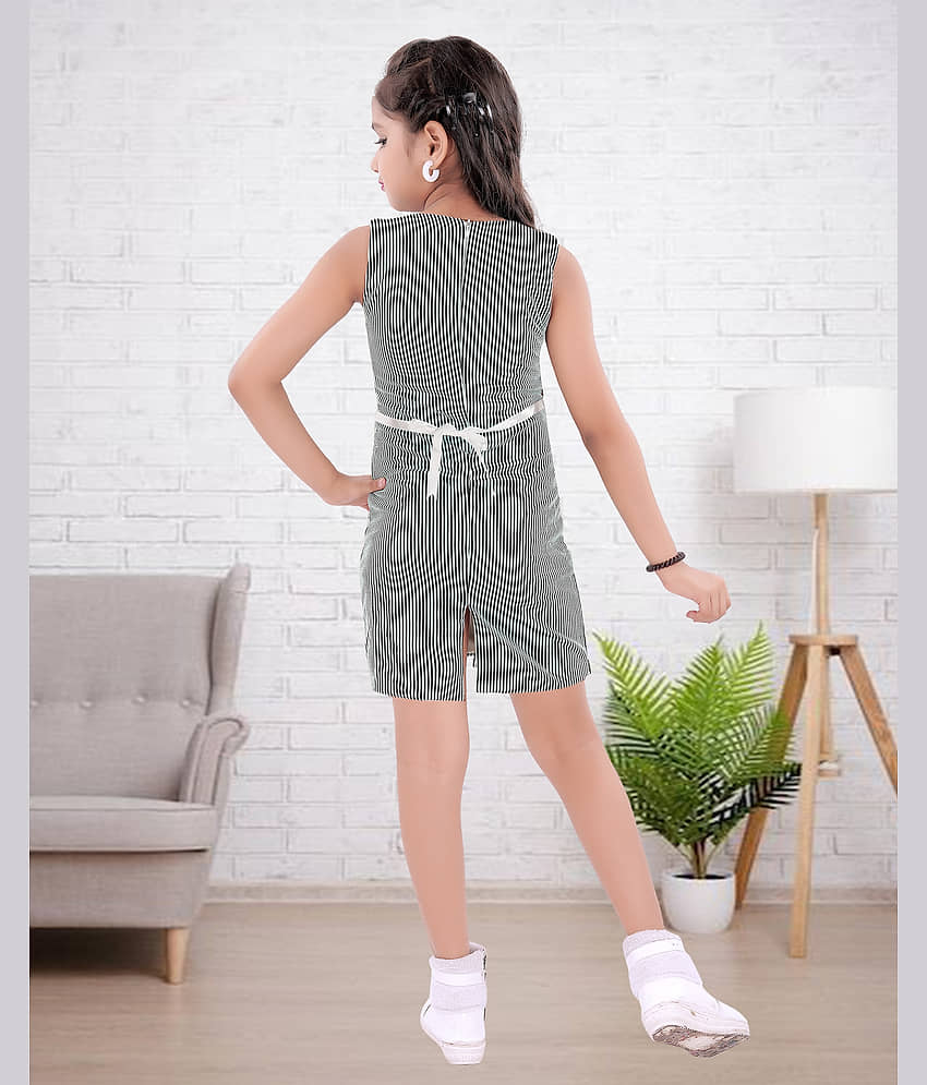 9stiches Cotton Blend Dress For Girls ( Pack of 1 , Black ) view 2