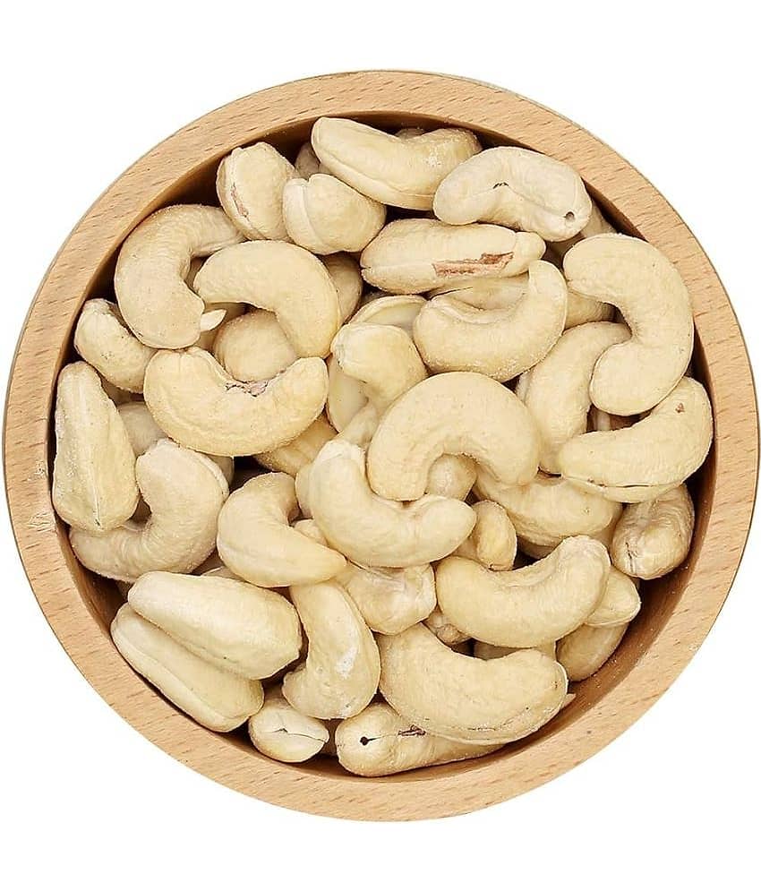 Cashew sliced in 2 pieces view 2