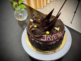 Choco Chips Cake