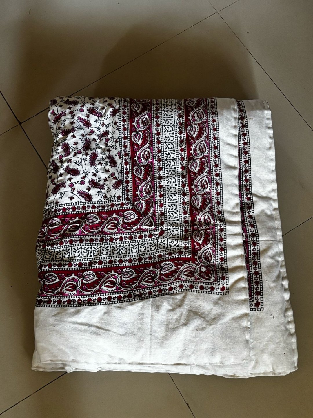 A 6*2' Quilt For Sleeping And Back Pain Relief