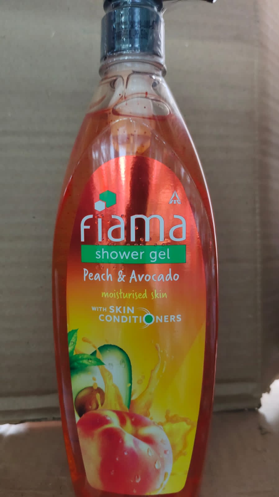 Fiama showe gel peach and avocado