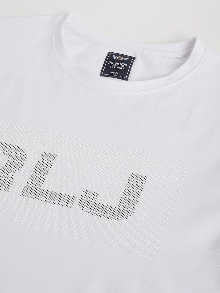 Men Off-White Regular Fit Crew Neck T-Shirt view 2