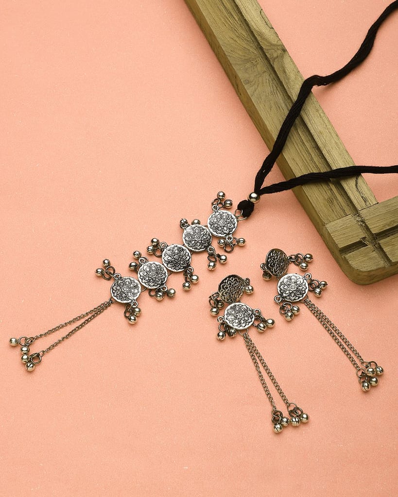 Cardinal Oxidized Silver Color Necklace Set view 2