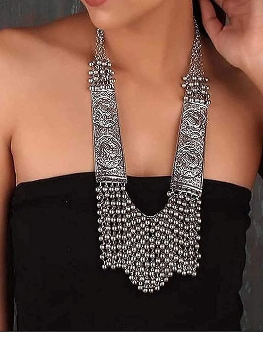 Necklace view 2