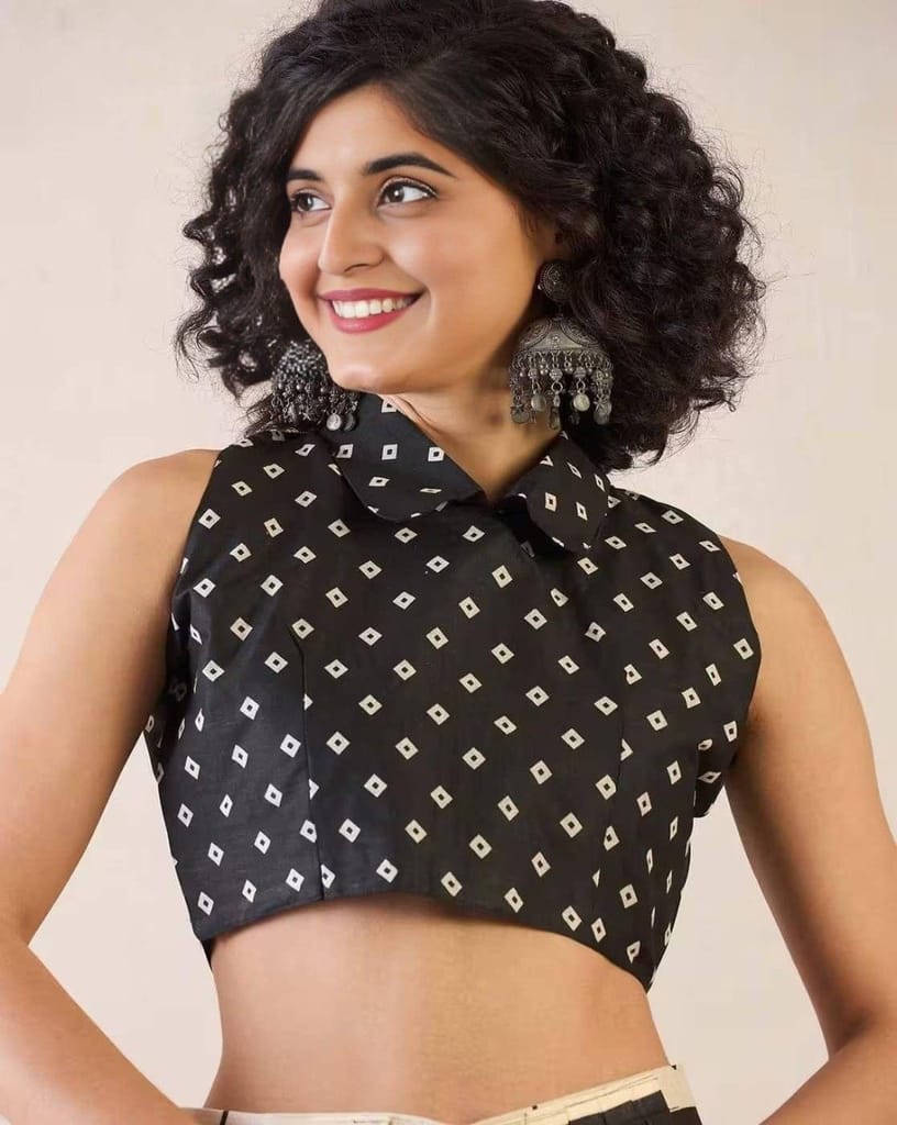 Women's Light Yellow Warli Print Cotton Saree with Black Blouse view 2