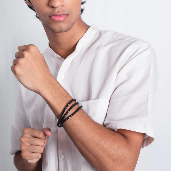 Upakarna Black String Men Bracelet