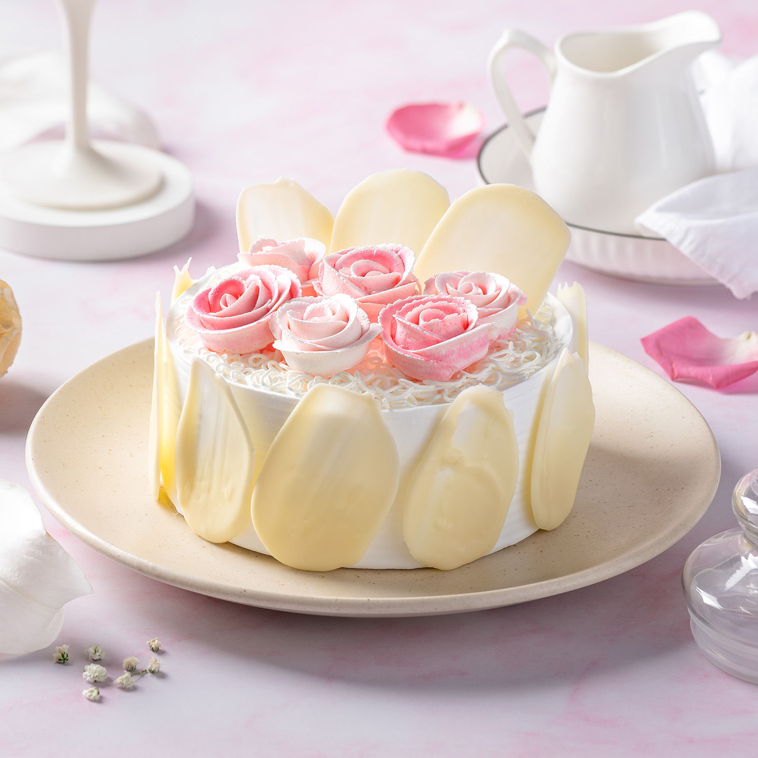 Rosy White Forest Cake Half Kg view 2