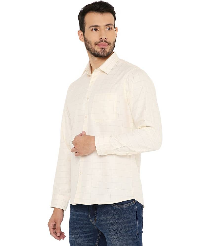 Maharaja - Yellow Cotton Blend Slim Fit Men's Formal Shirt ( Pack of 1 ) view 2