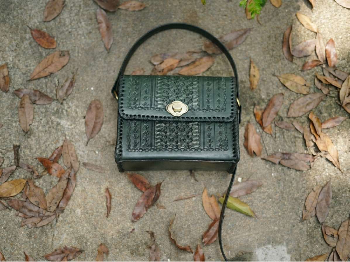 HerCloche Emerald Bag