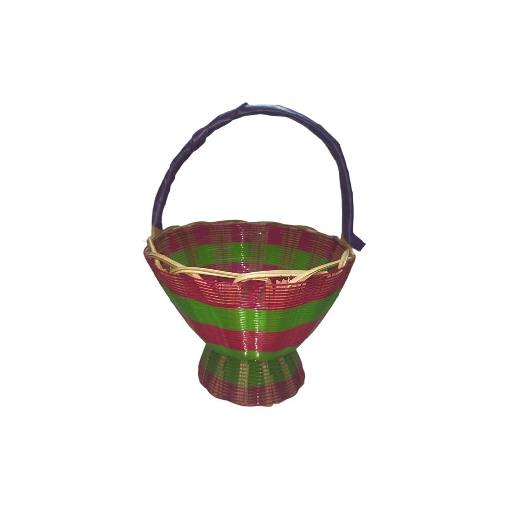 Handmade Wicker Picnic Basket with Lid and Handle view 2