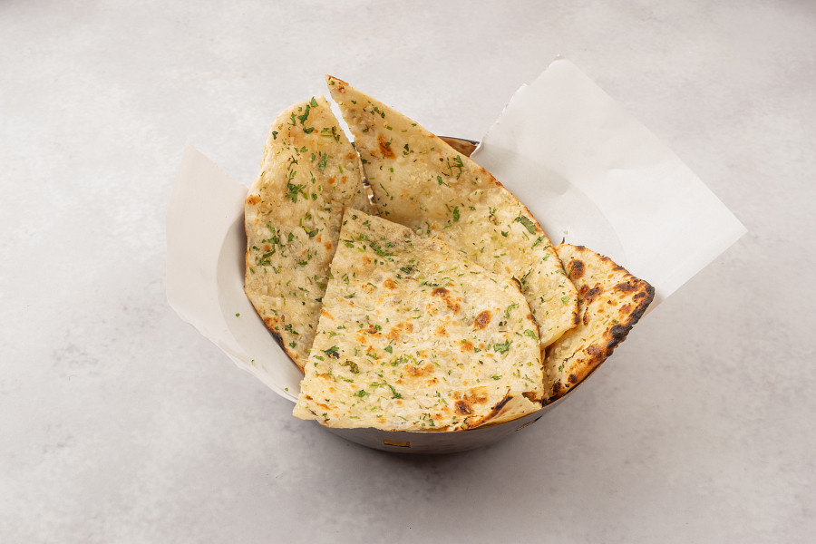 Butter garlic naan