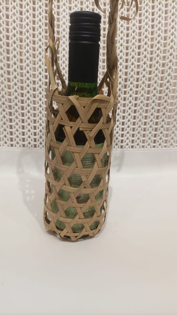 Handwoven Wicker Wine Bottle Holder | Eco-Friendly and Stylish
