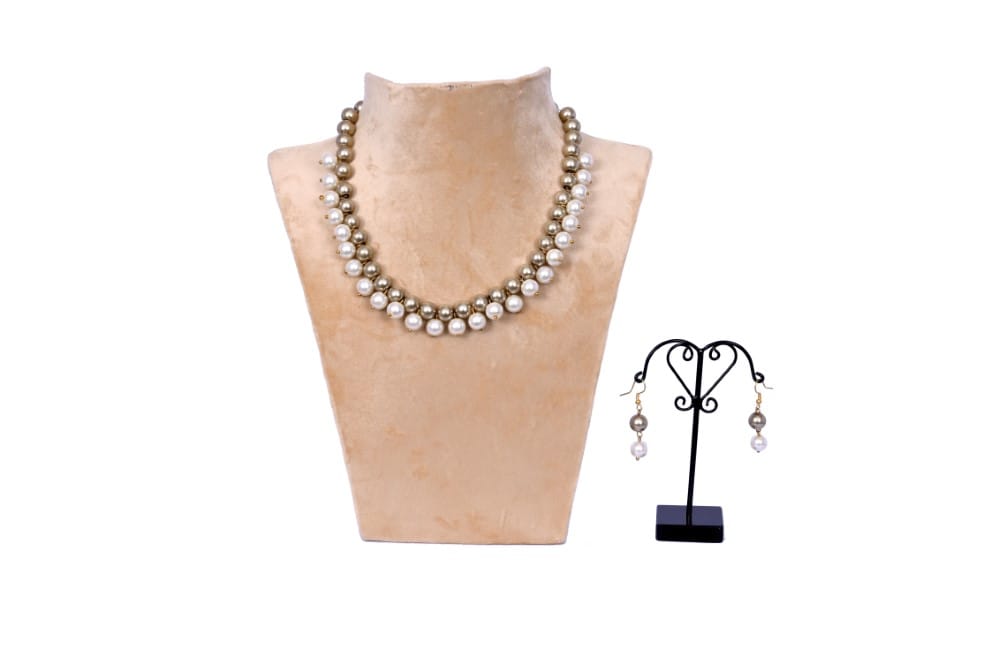 Pearl Bead Necklace view 2
