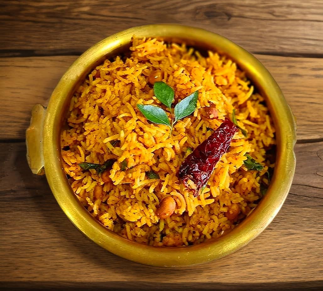 Tamarind rice with potato fry
