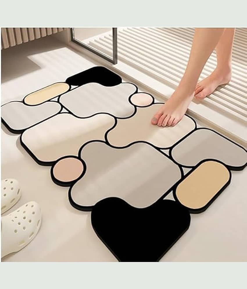 Bhavyta Set of 1 Anti-skid Rubber Door Mat ( 40 X 60 cm ) Assorted view 2