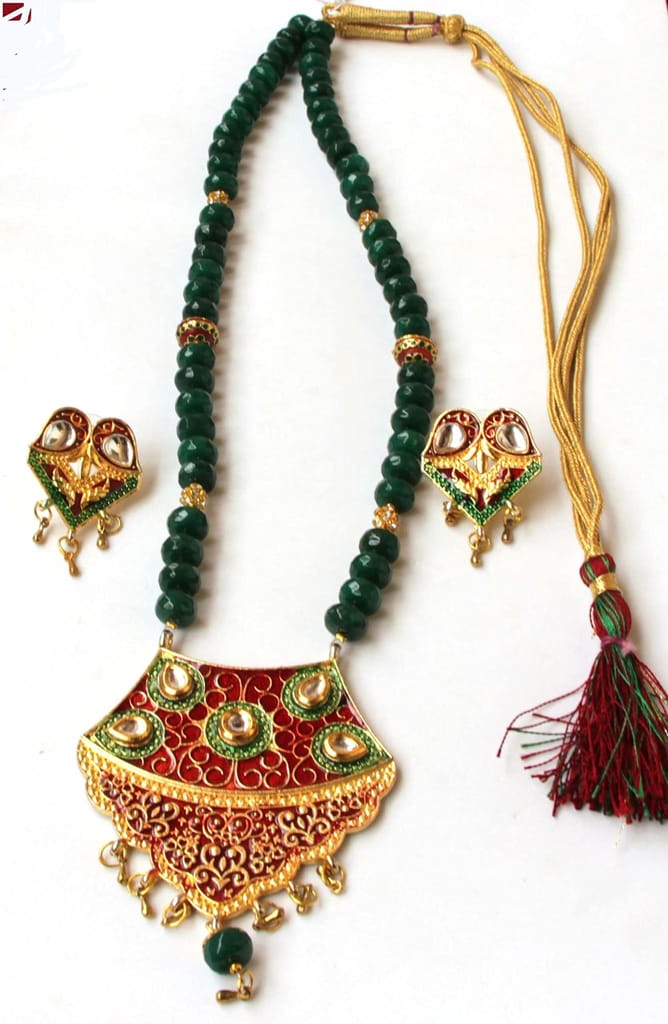 Unique Dazzling Beads Green Jade Beads Necklace Set