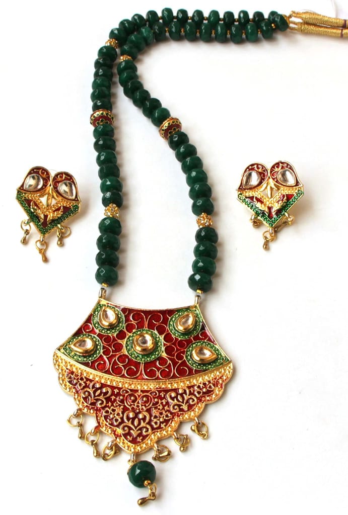 Unique Dazzling Beads Green Jade Beads Necklace Set view 2
