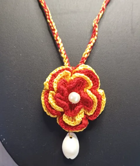 Crochet necklace set view 2