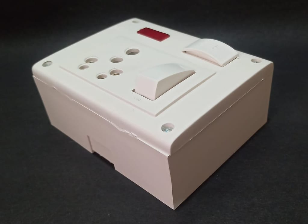 16A 1 Socket & 1 Switch Extension Box with Indicator, 6A Plug & 3 Meter Wire view 2