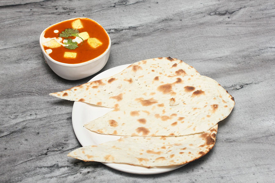1 naan with paneer butter masala [200 ml]