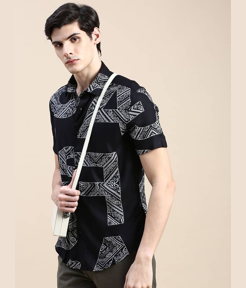 Showoff Cotton Blend Regular Fit Printed Half Sleeves Men's Casual Shirt - Black ( Pack of 1 ) view 2
