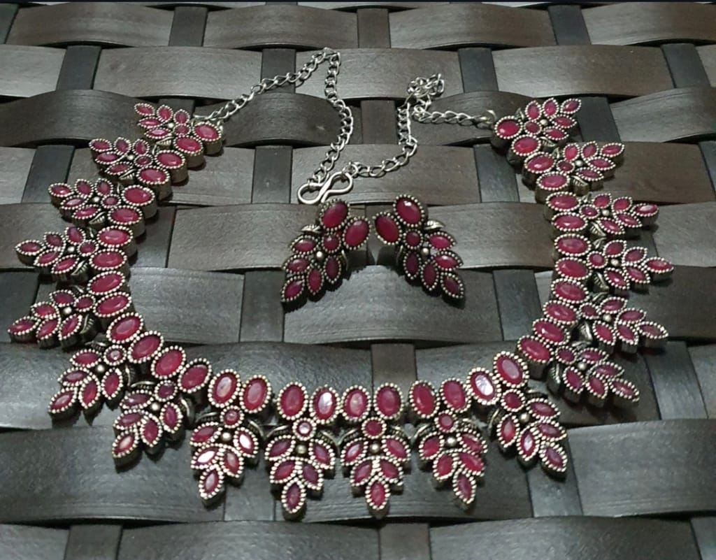 Glamvila Pink Stone German Silver Jewellery Set view 2